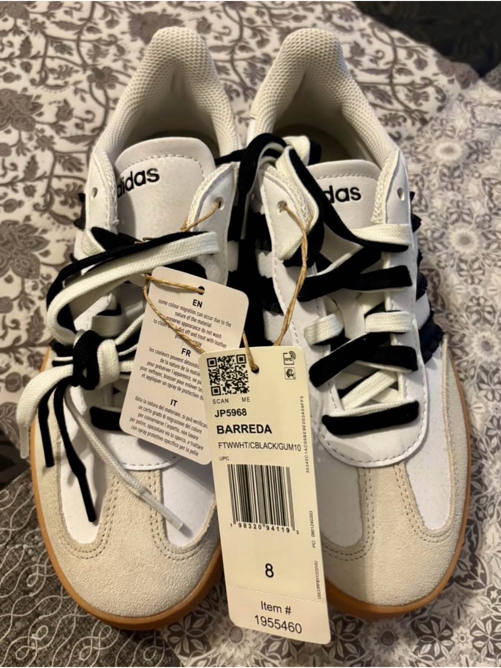 Women’s Adidas Barreda